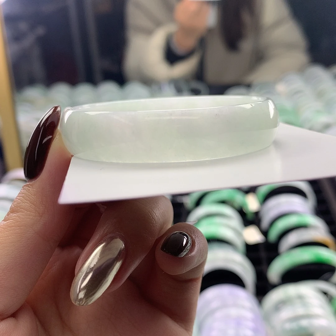 未镶嵌手镯翡翠公主