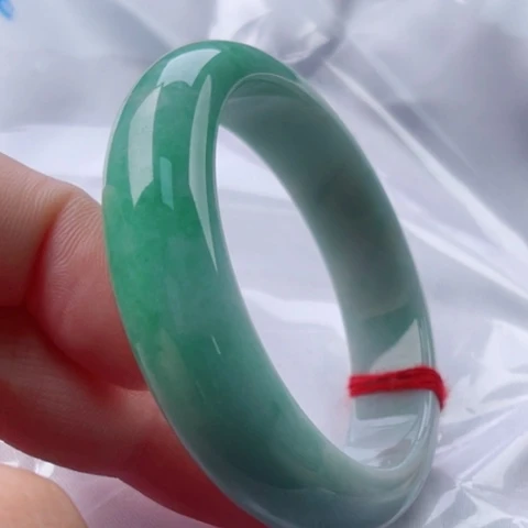 翡翠手镯未镶嵌正52无纹裂48小时鉴赏期