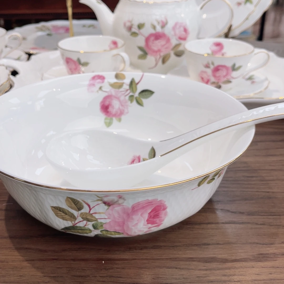 娅****碗勺————————————