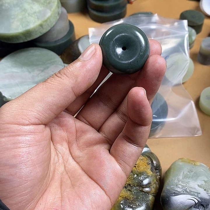 阿***原和田玉（糖玉）未镶嵌珠宝半成品