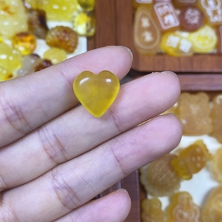 橄榄核吊坠小爱心93