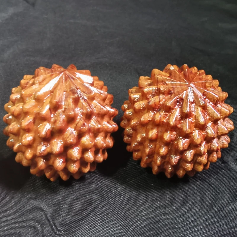 中老年人手玩按摩球健身保健球手球木质手把件握力球刺球老人手握