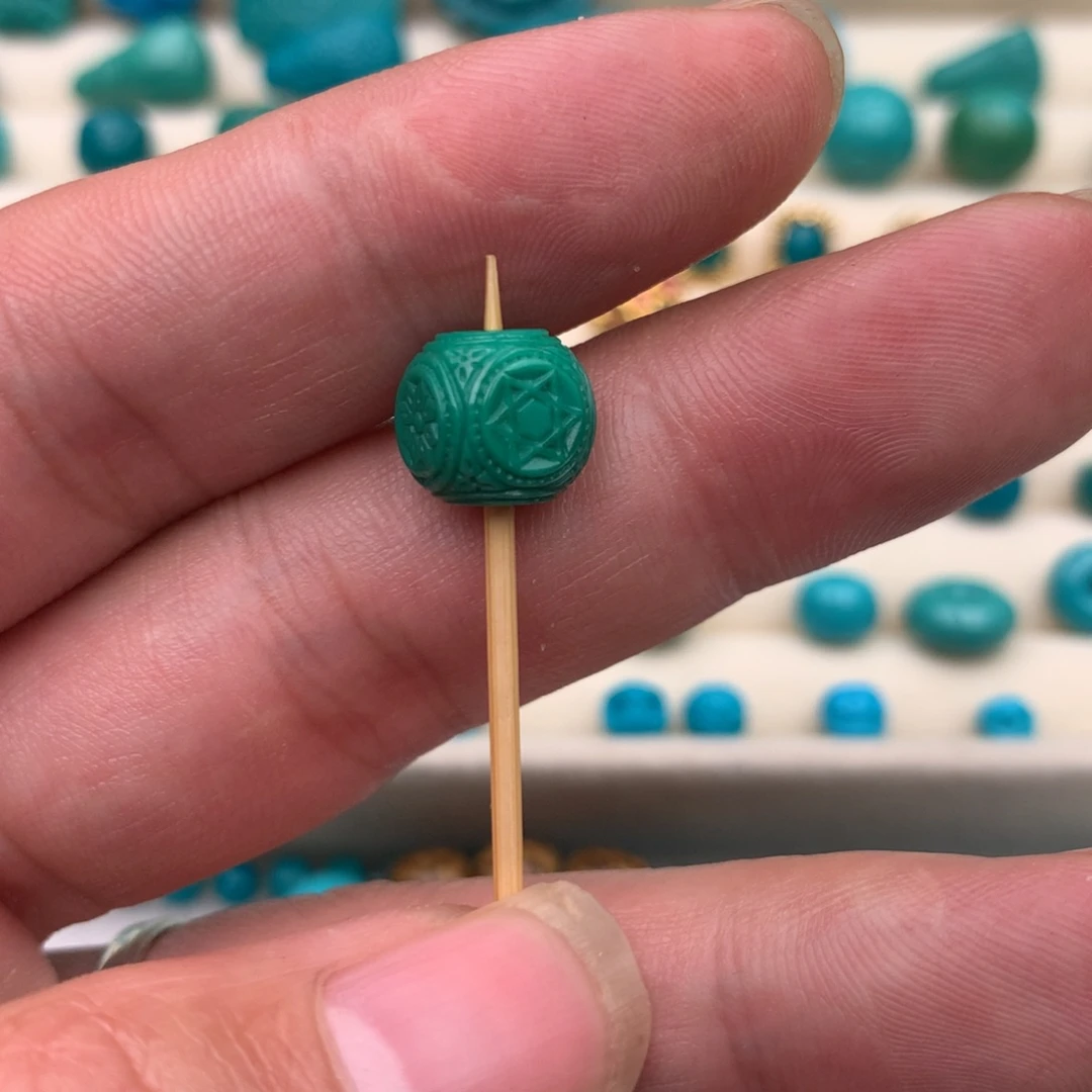 绿松石未镶嵌珠宝奇石