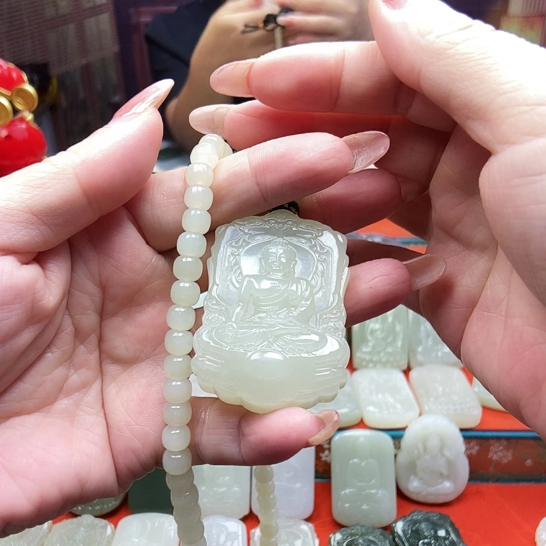 颈饰未镶嵌和田玉乘**浪