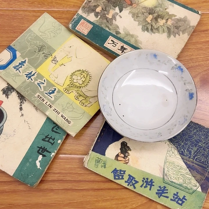 摆件陶瓷摆件不固定一件随机一本不带盘子