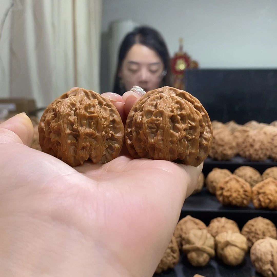 把件文玩核桃42苹果园尖有伤