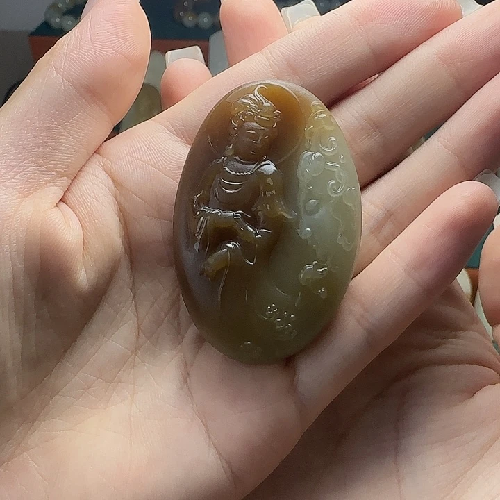 和田玉（糖玉）未镶嵌颈饰