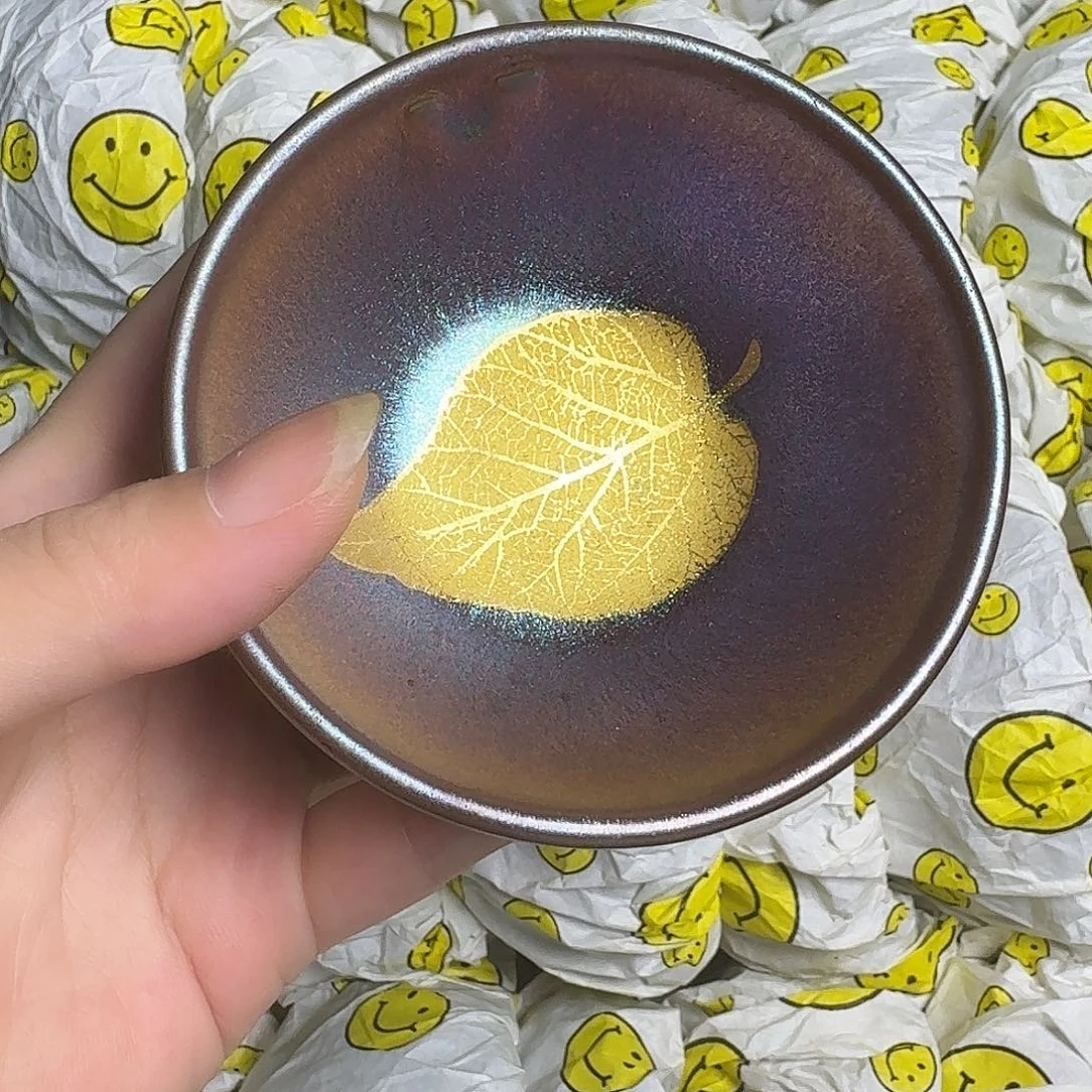 茶盏好想和她谈一下心呀这