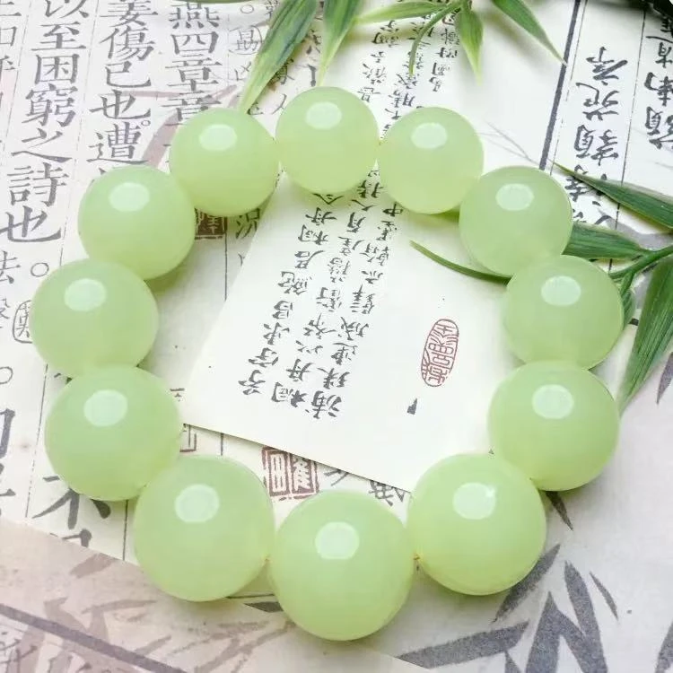 YU023    菩提淡绿手串