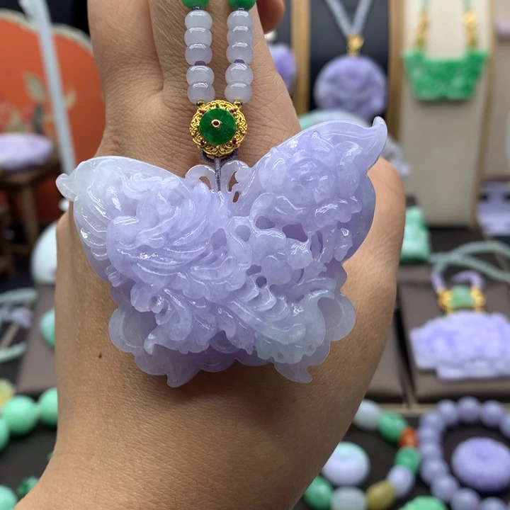 翡翠未镶嵌吊坠(赠链)