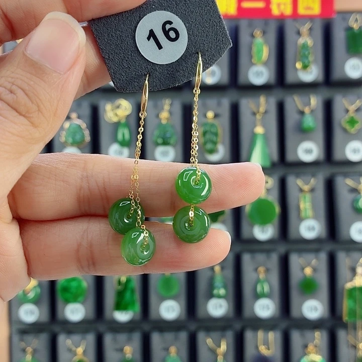18K金镶嵌和田玉耳饰