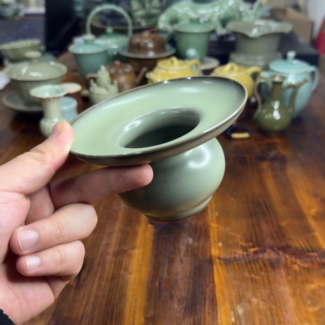 小仲龙泉青瓷微瑕7352