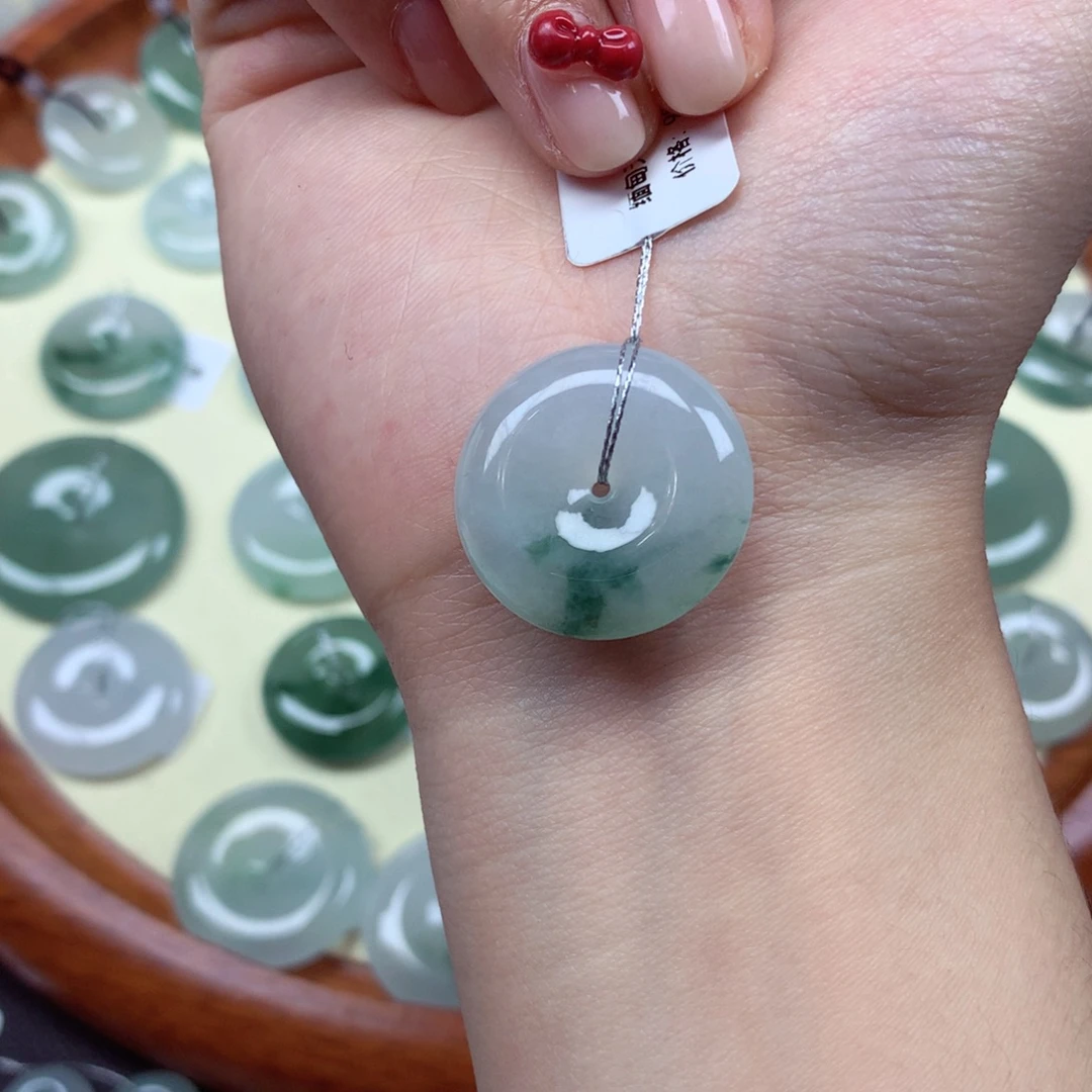 翡翠未镶嵌颈饰吊坠22.9/5.6mm