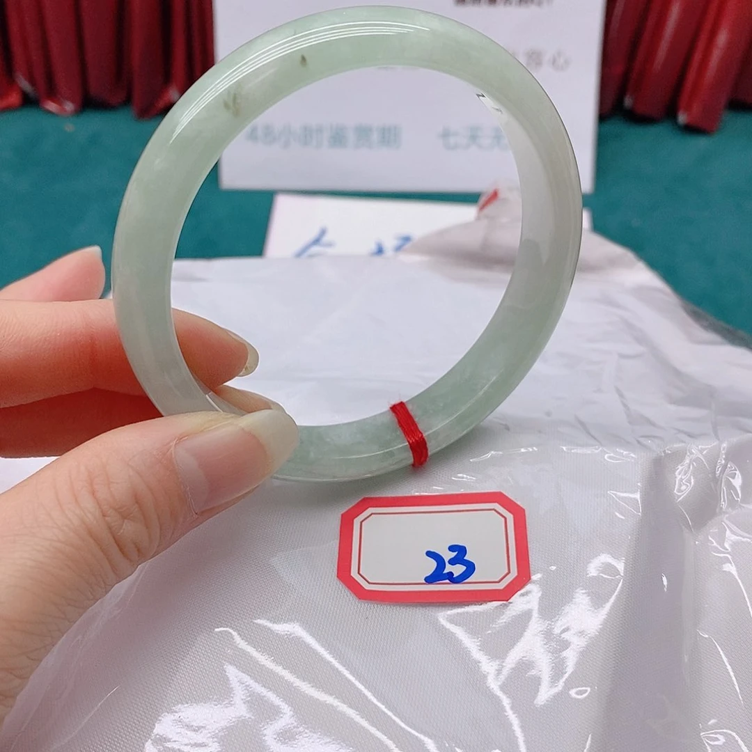 翡翠手镯未镶嵌壮****）23333333333