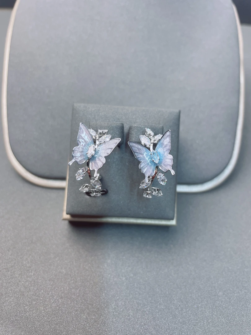 合金合成锆石耳饰 2556高级轻奢时尚超仙蝴蝶圈圈耳饰