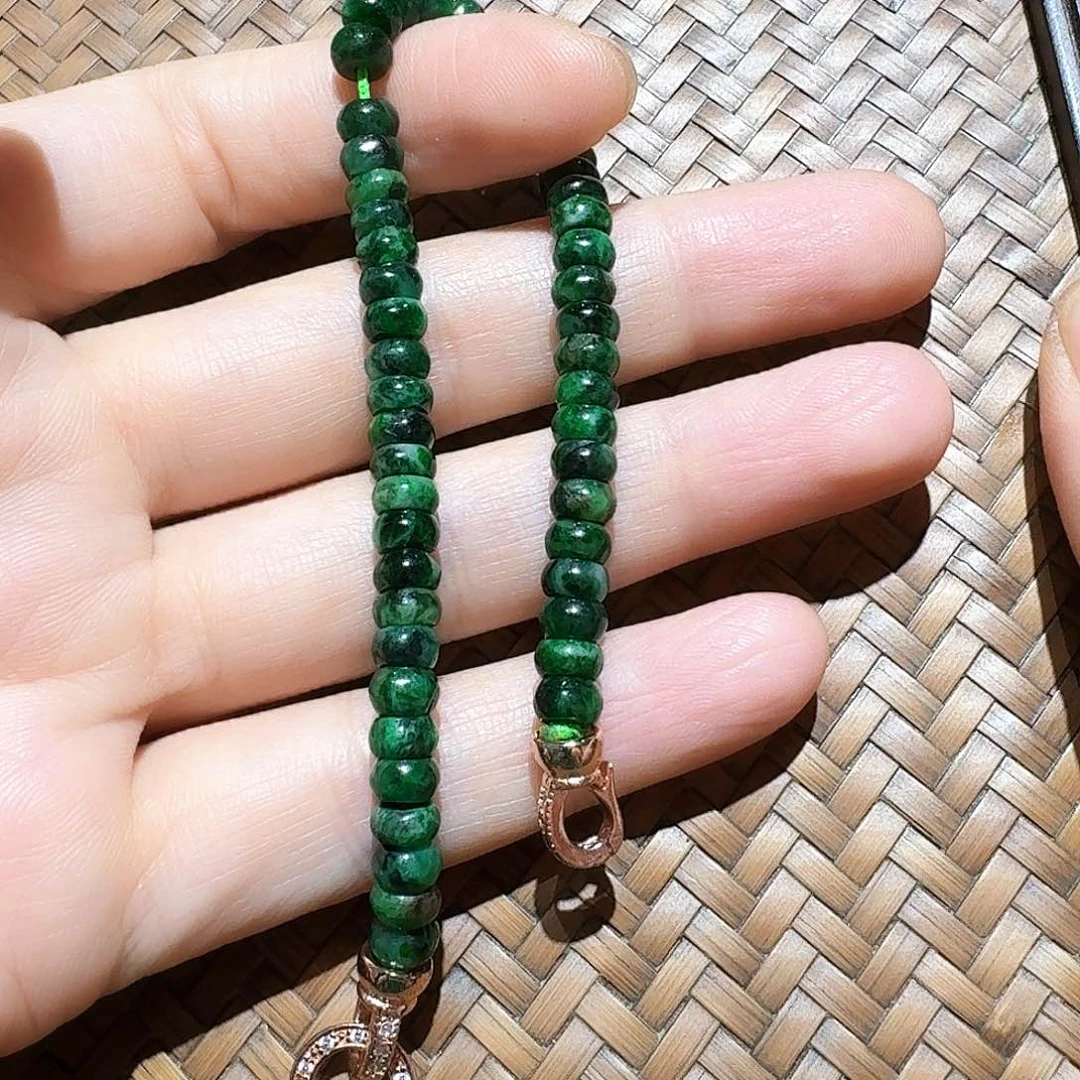 未镶嵌手链翡翠个性十足