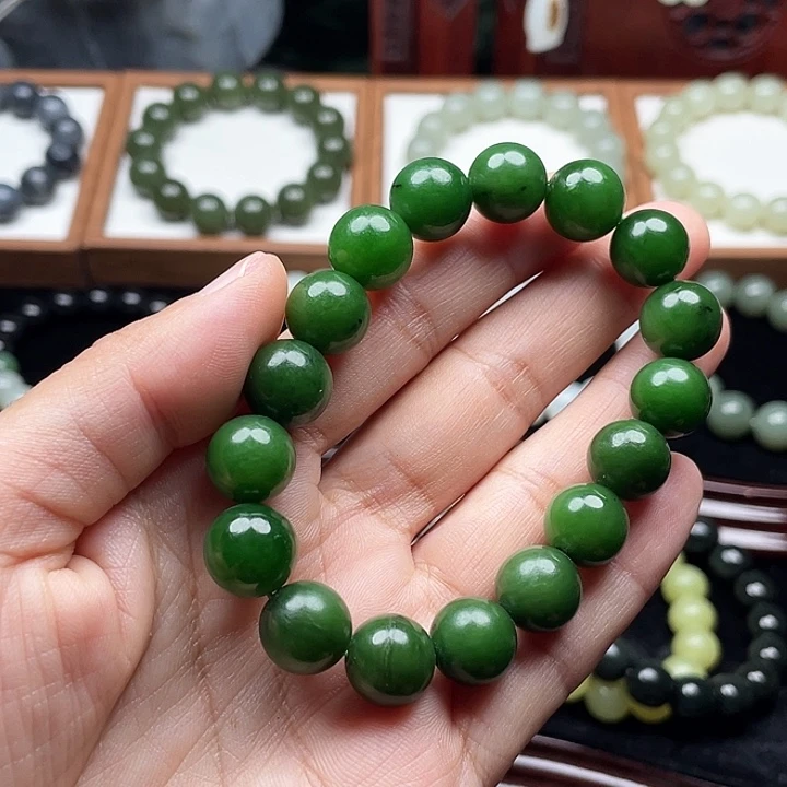 酥***苏和田玉未镶嵌手串