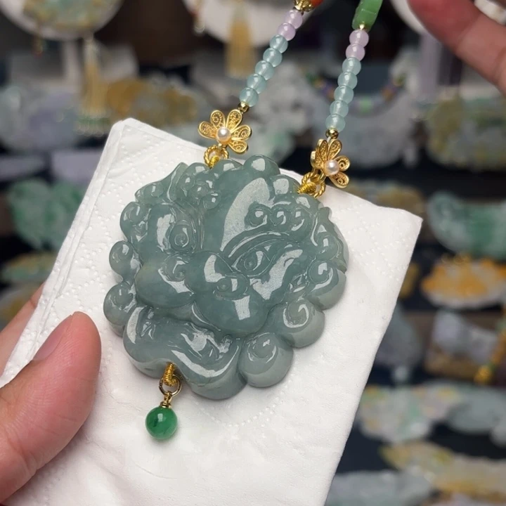 翡翠未镶嵌颈饰吊坠