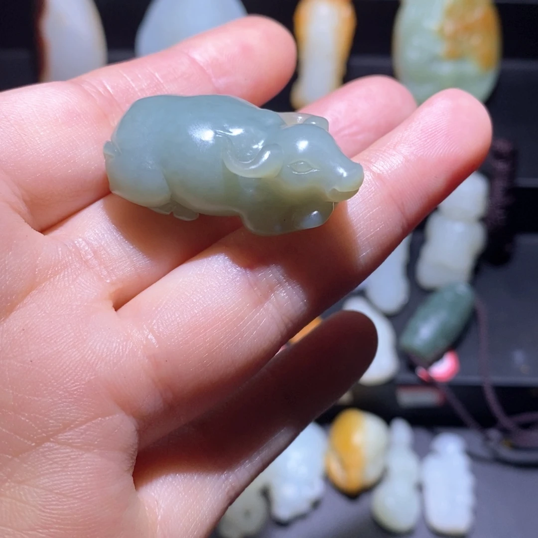 和田玉未镶嵌颈饰