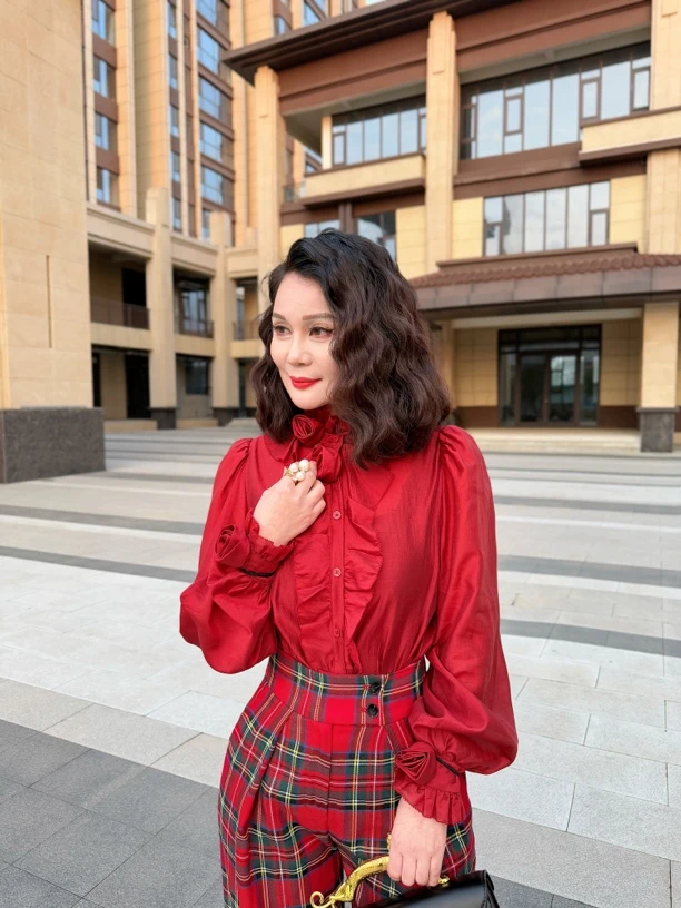 优尚美原创定制重工立体花朵领口袖口对丝工艺精致百搭衬衫衬衣