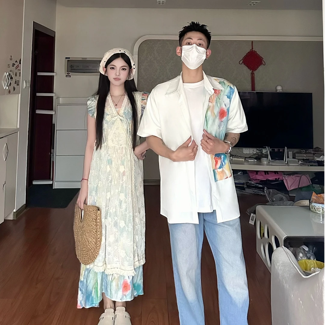 情侣装夏季韩版度假风小众民族少女碎花连衣裙罩衫男短袖一裙一衣