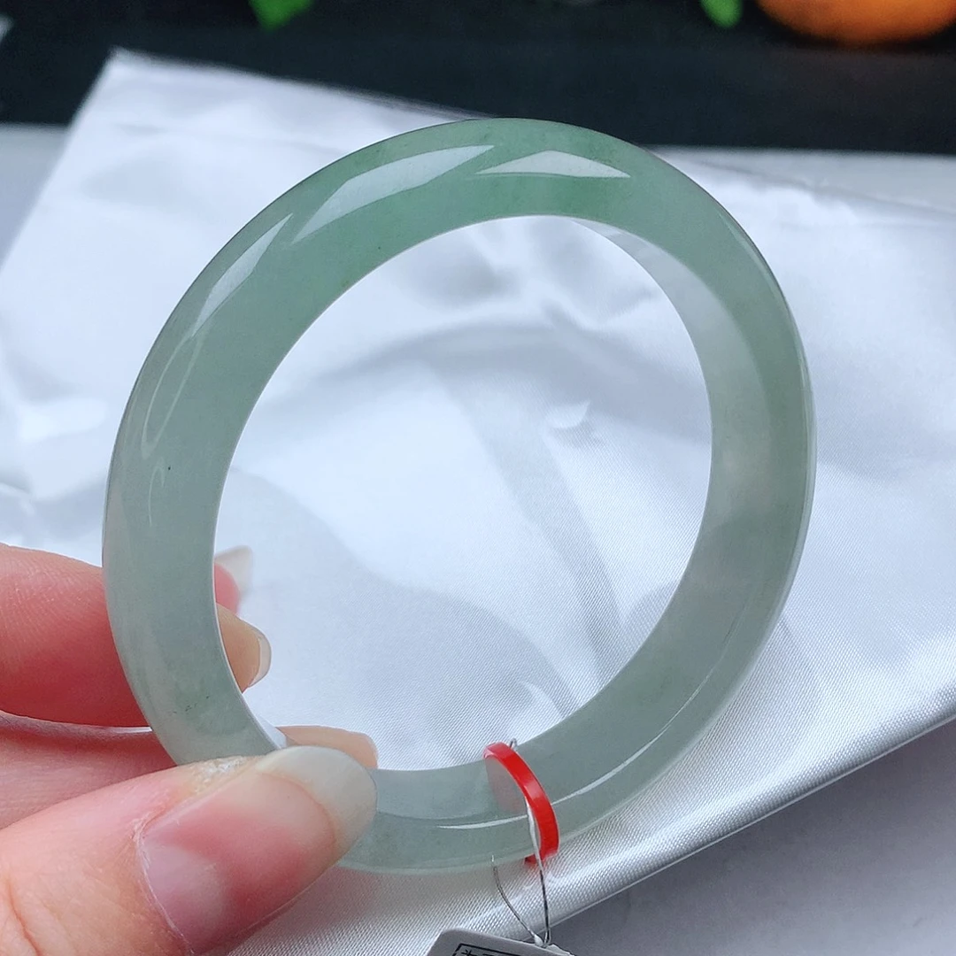 翡翠手镯未镶嵌飘**58圈