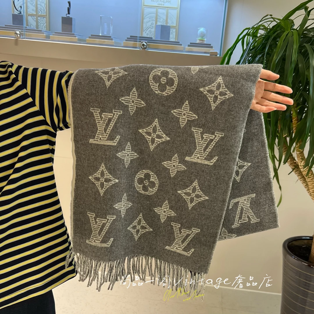 未使用 LouisVuitton/路易威登 尚品一阁/新款灰白色围巾