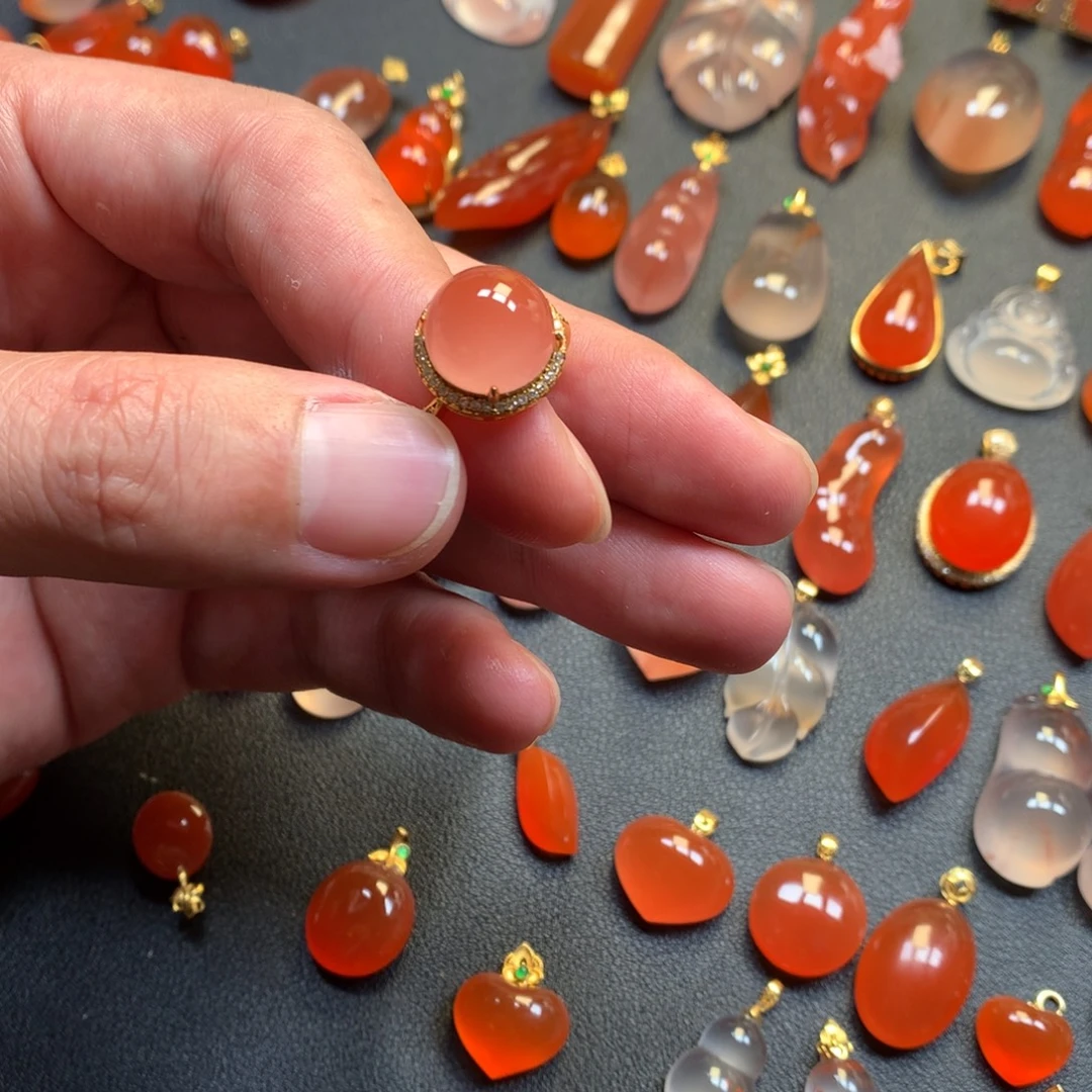 南红玛瑙未镶嵌颈饰