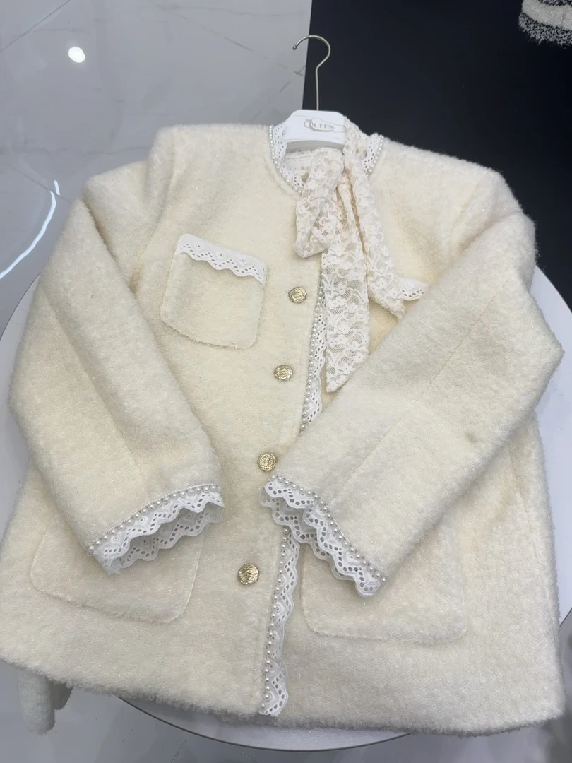 珍珠边小香风加厚外套