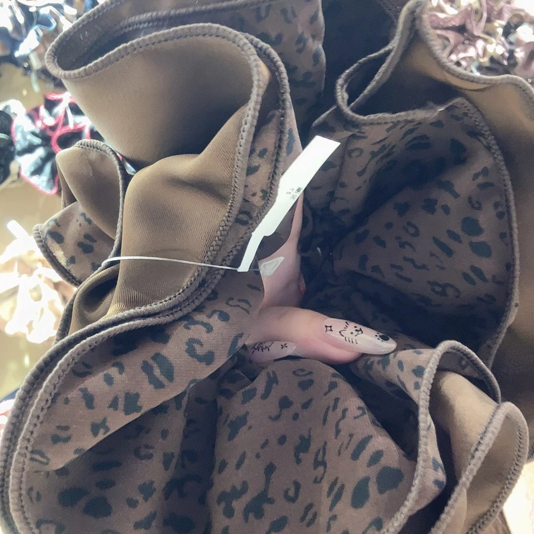 仿珍珠非金属咖色斑纹肠圈蛮腰