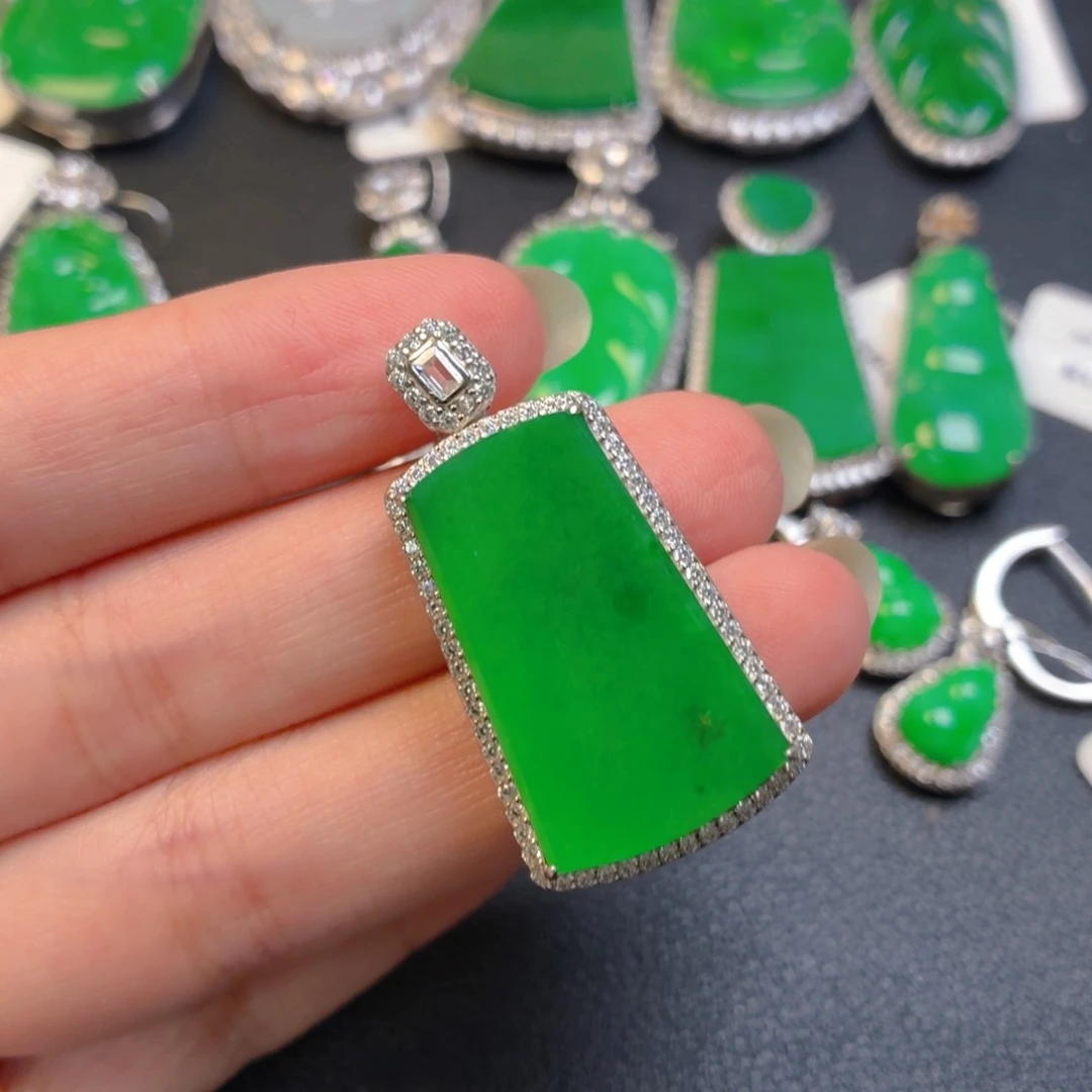 翡翠银S925镶嵌颈饰