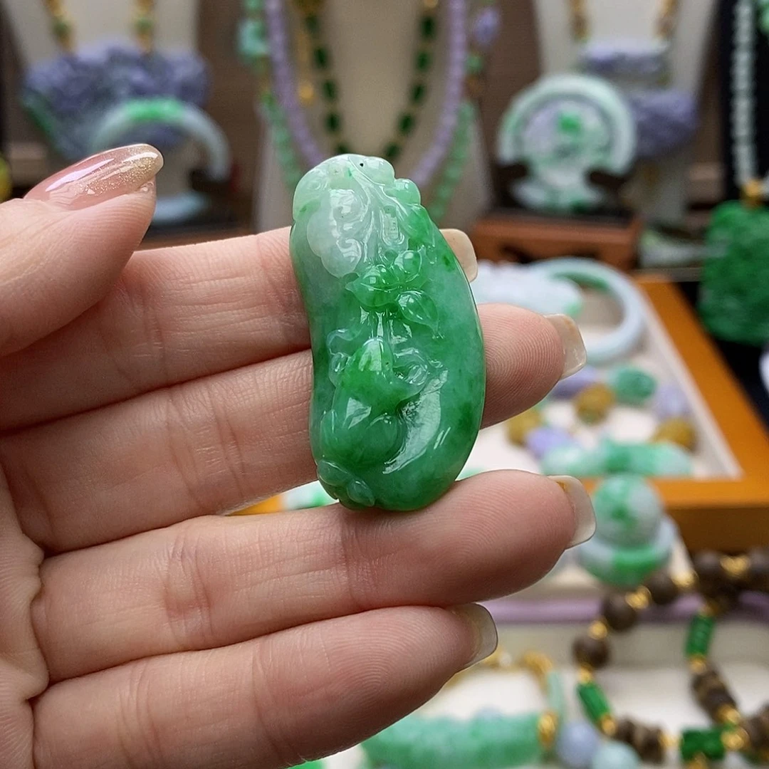 翡翠未镶嵌颈饰天然