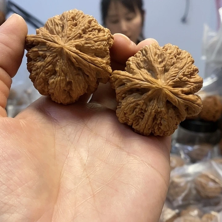 把件文玩核桃45.5/46.5粗筋红皮油练手