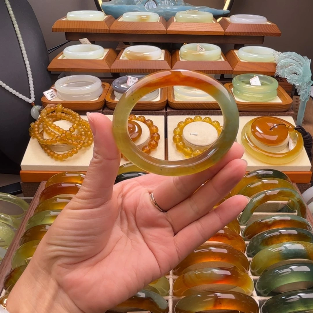 蛇纹石玉未镶嵌手镯56