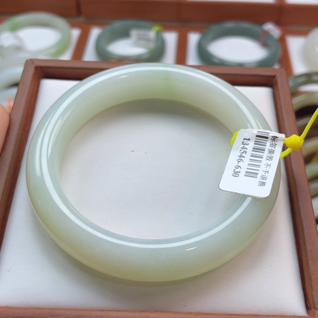 【闪购商品】未镶嵌手镯和田玉链接34。 60-61