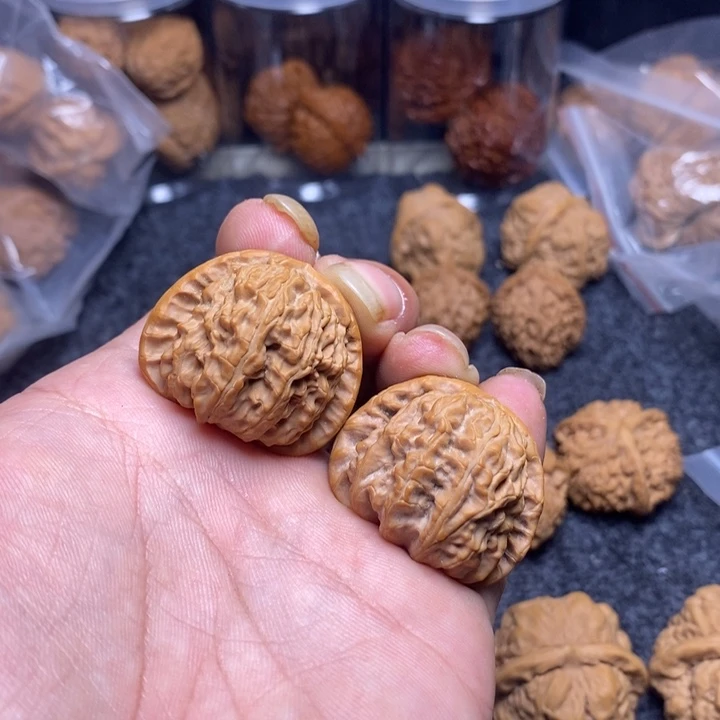 吊坠文玩核桃35白狮子