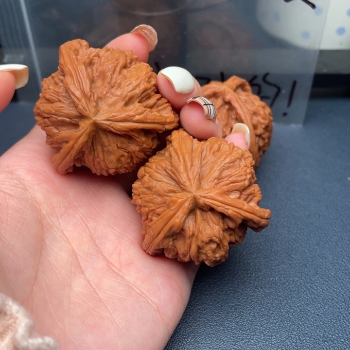 来***浴吊坠文玩核桃白狮子