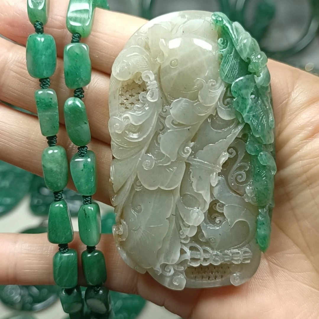 独山玉连年有余未镶嵌