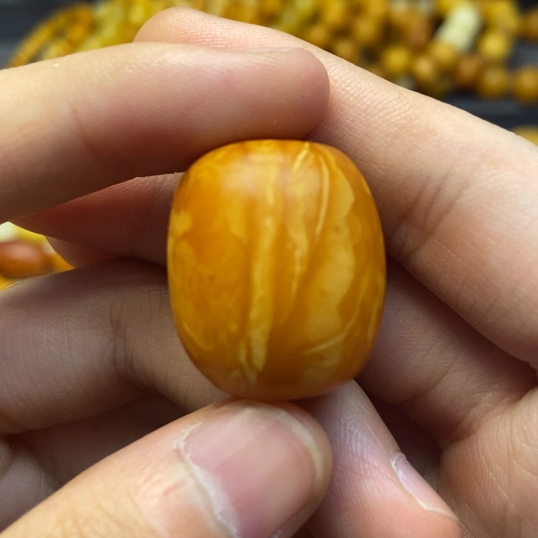 蜜蜡未镶嵌珠宝奇石