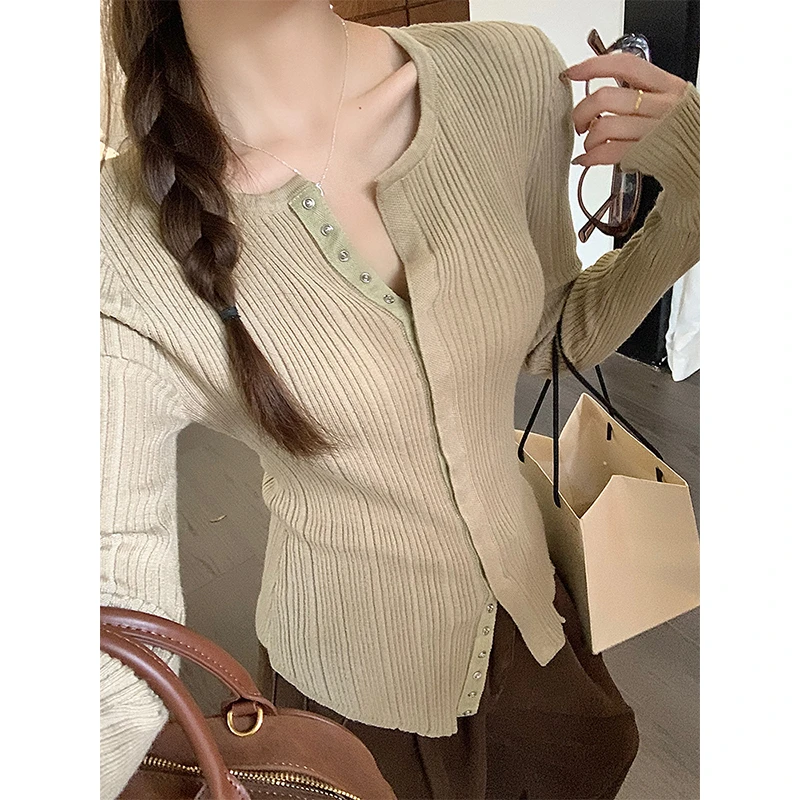 【双11捡漏】乌77高智感肌理竖坑条单排扣针织衫女修身显瘦长袖上衣