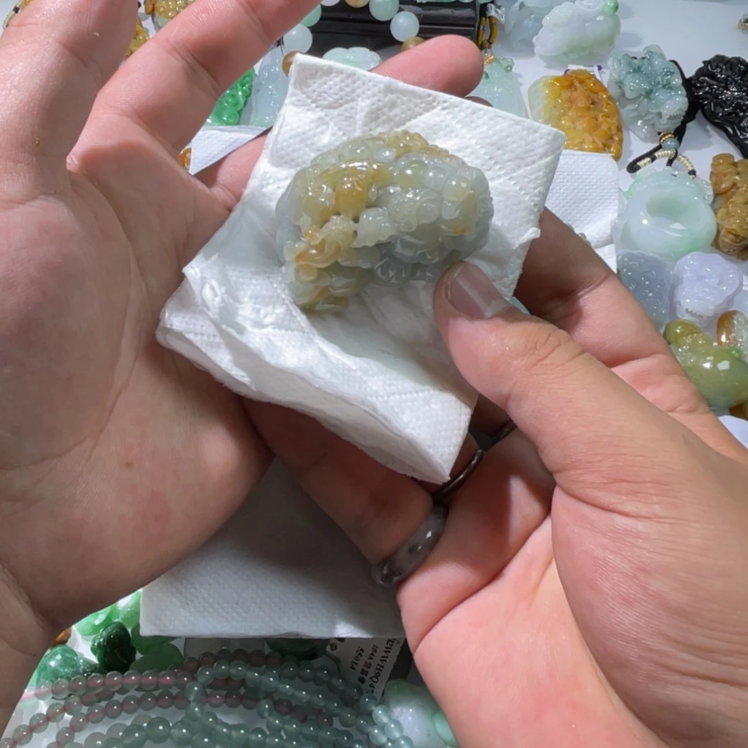 翡翠颈饰未镶嵌天然