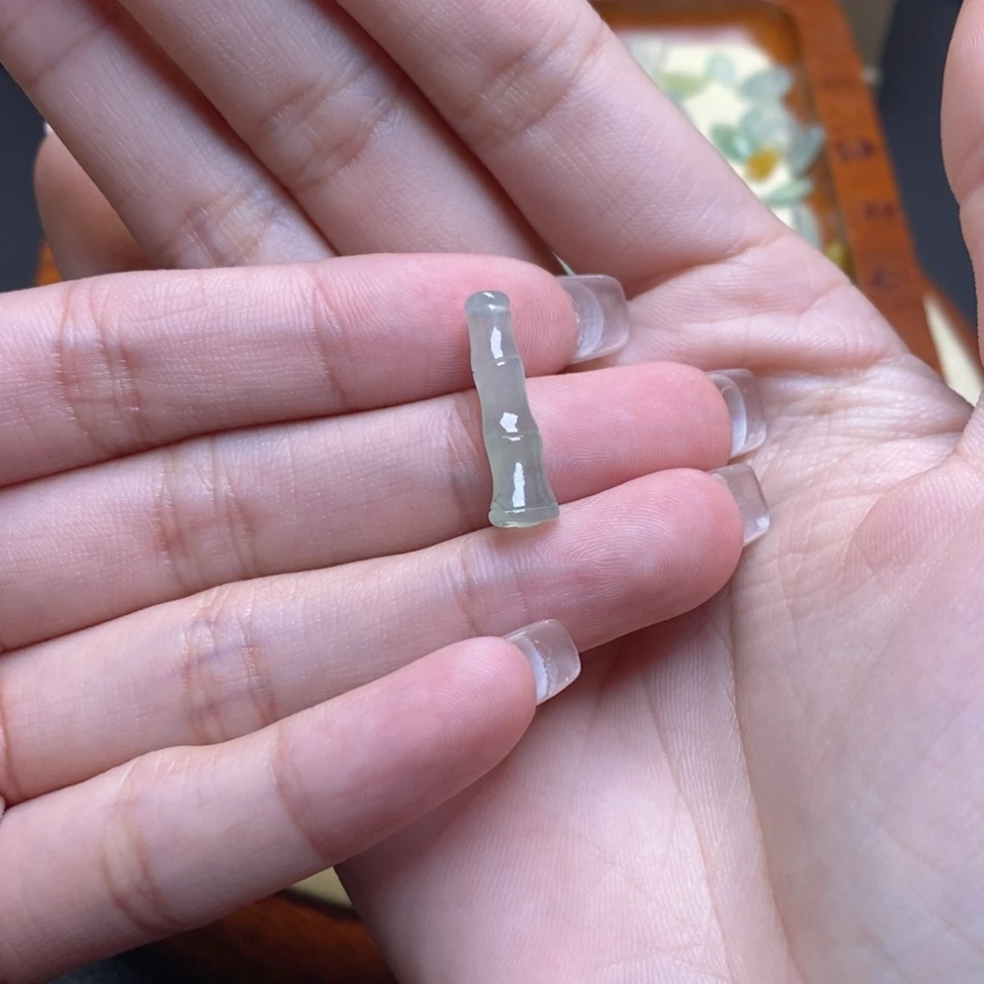 ****蔡翡翠未镶嵌颈饰19479