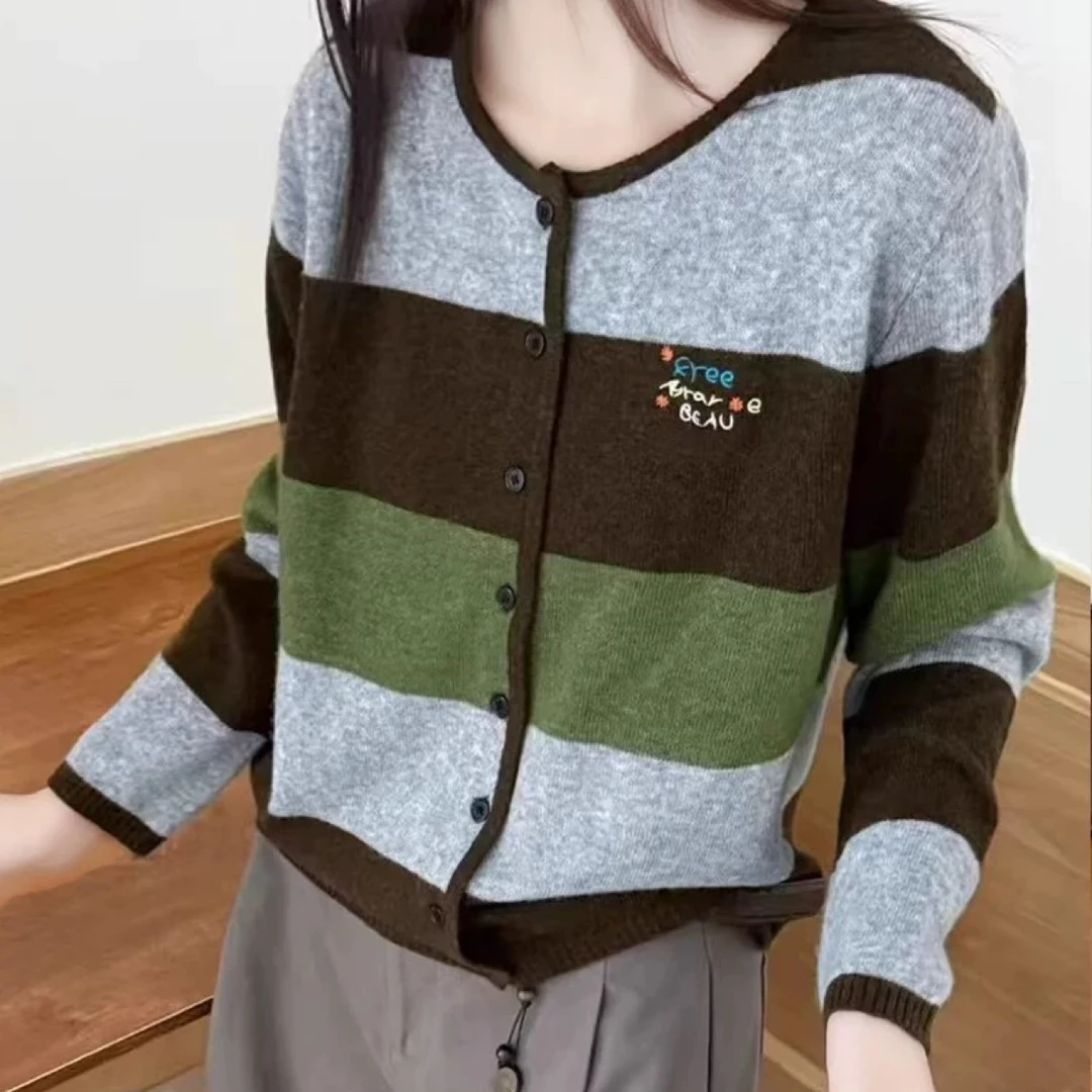 2025新款圆领撞色字母刺绣宽松慵懒风穿搭针织开衫外套上衣女7412