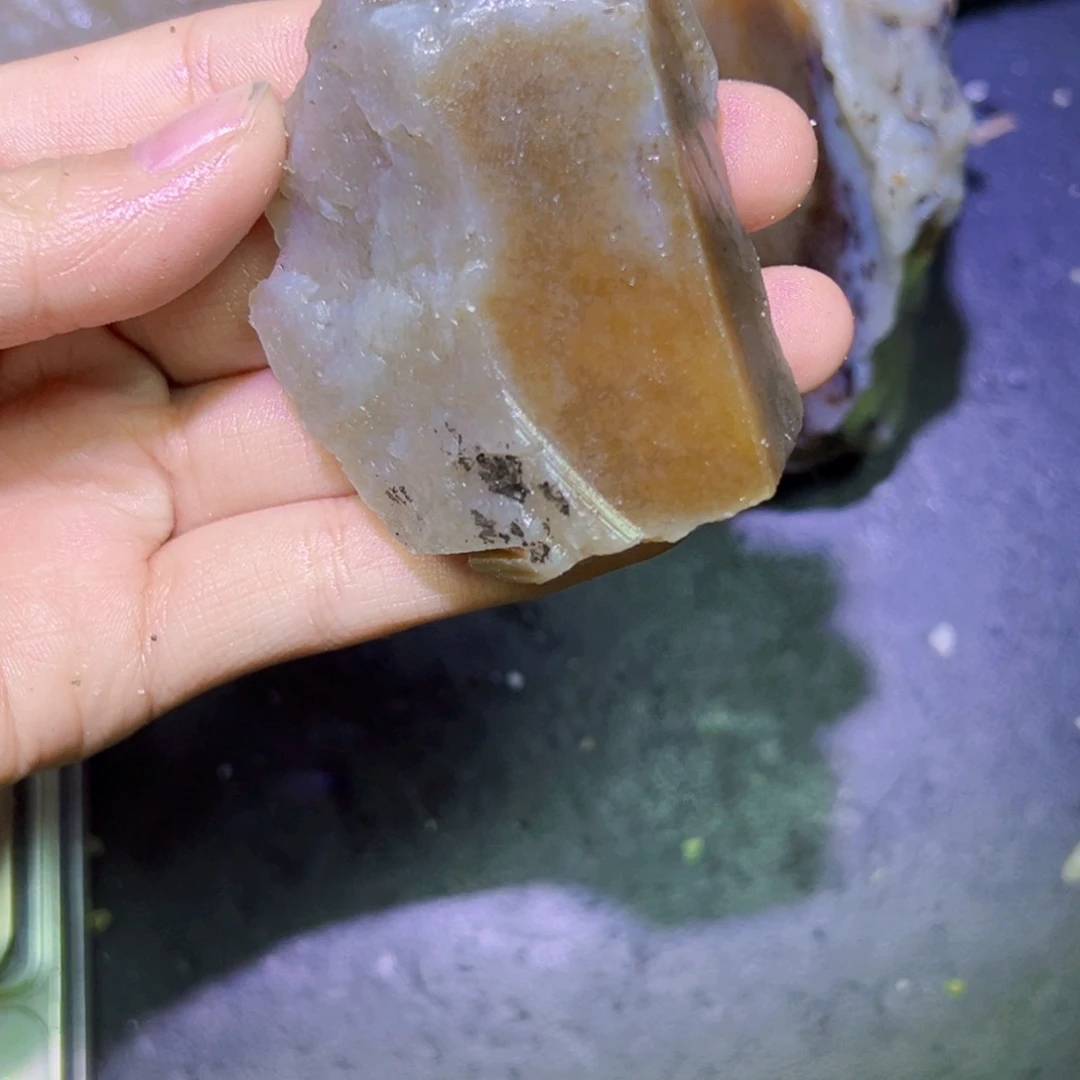 和田玉（糖玉）未镶嵌珠宝半成品