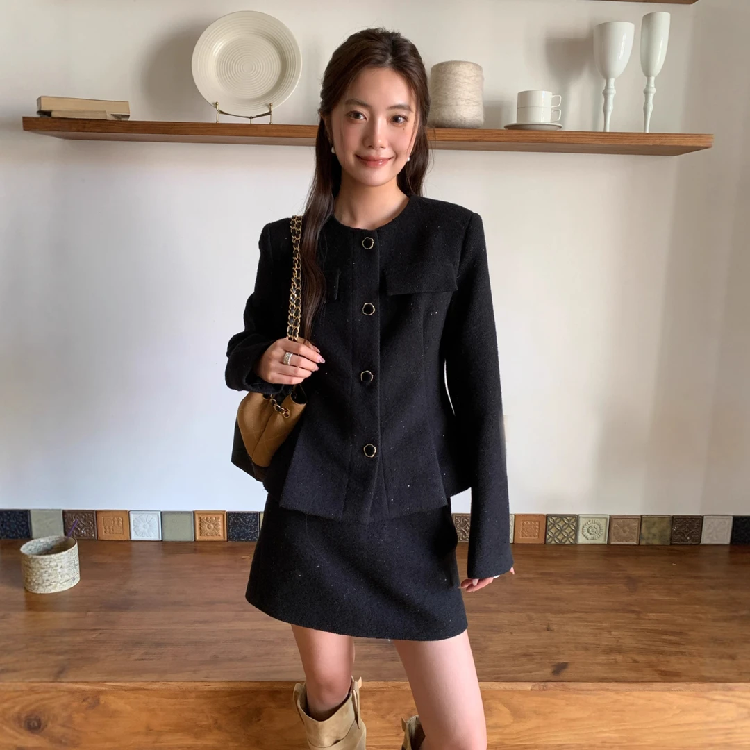 10.06广州十三行25秋小香风名媛气质收腰圆领羊毛花呢外套女F6929