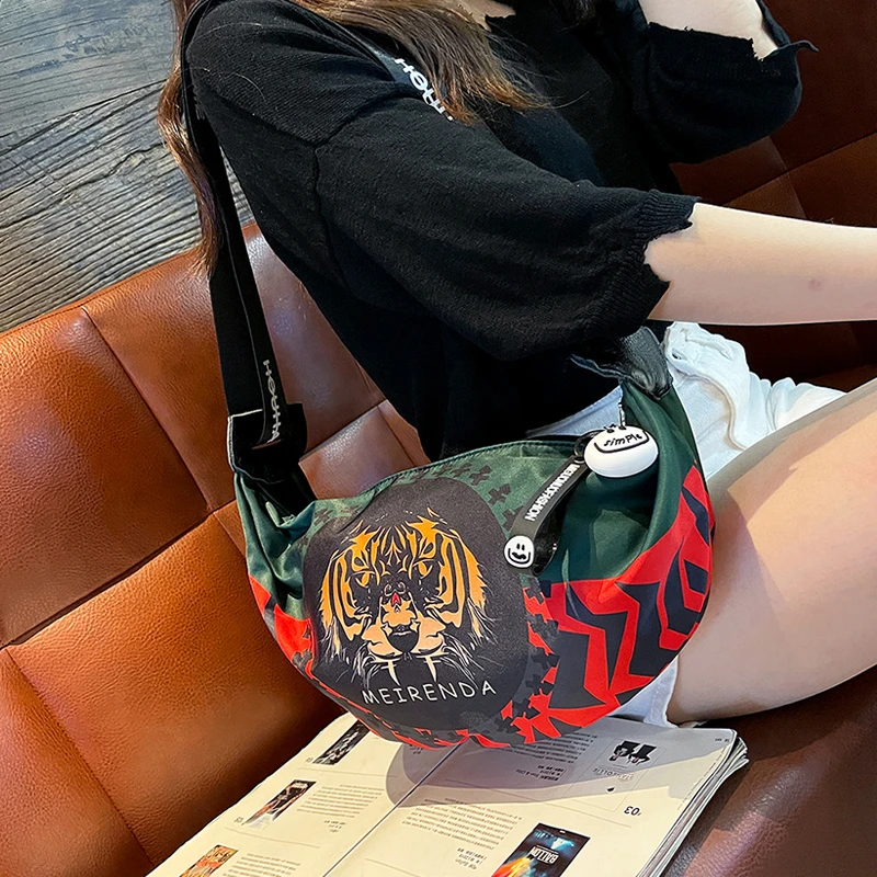 香港MTFSKAER超轻时尚腰包2025新潮牌包包女饺子包运动包休闲女包