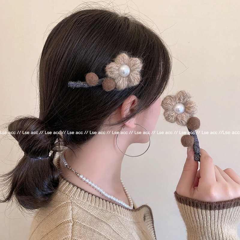 毛绒秋冬花朵侧边夹韩系百搭发夹女2025新款鸭嘴夹碎发刘海夹发卡