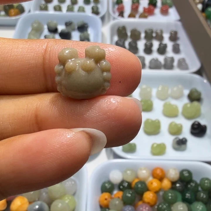 未镶嵌和田玉珠宝半成品