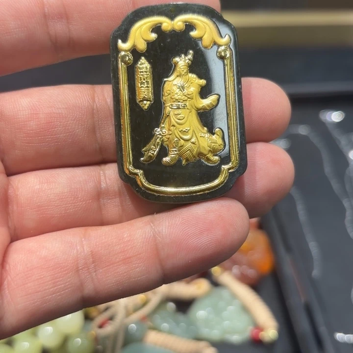 和田玉（糖玉）足金镶嵌手链