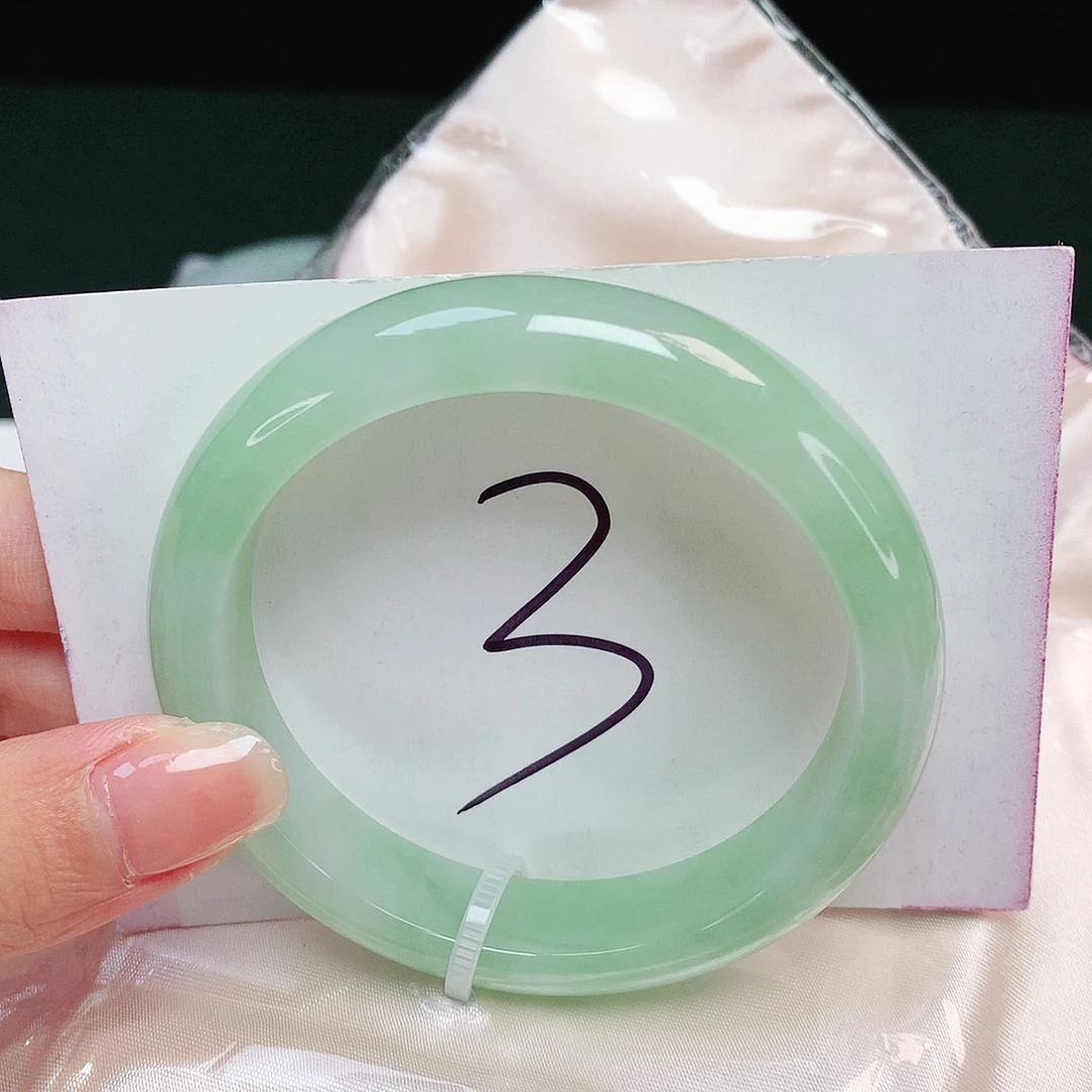 翡翠未镶嵌手镯正圈54